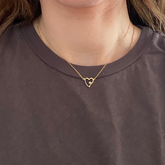 Vintage 14K & Diamond Open Heart Necklace - Picture 10 of 10